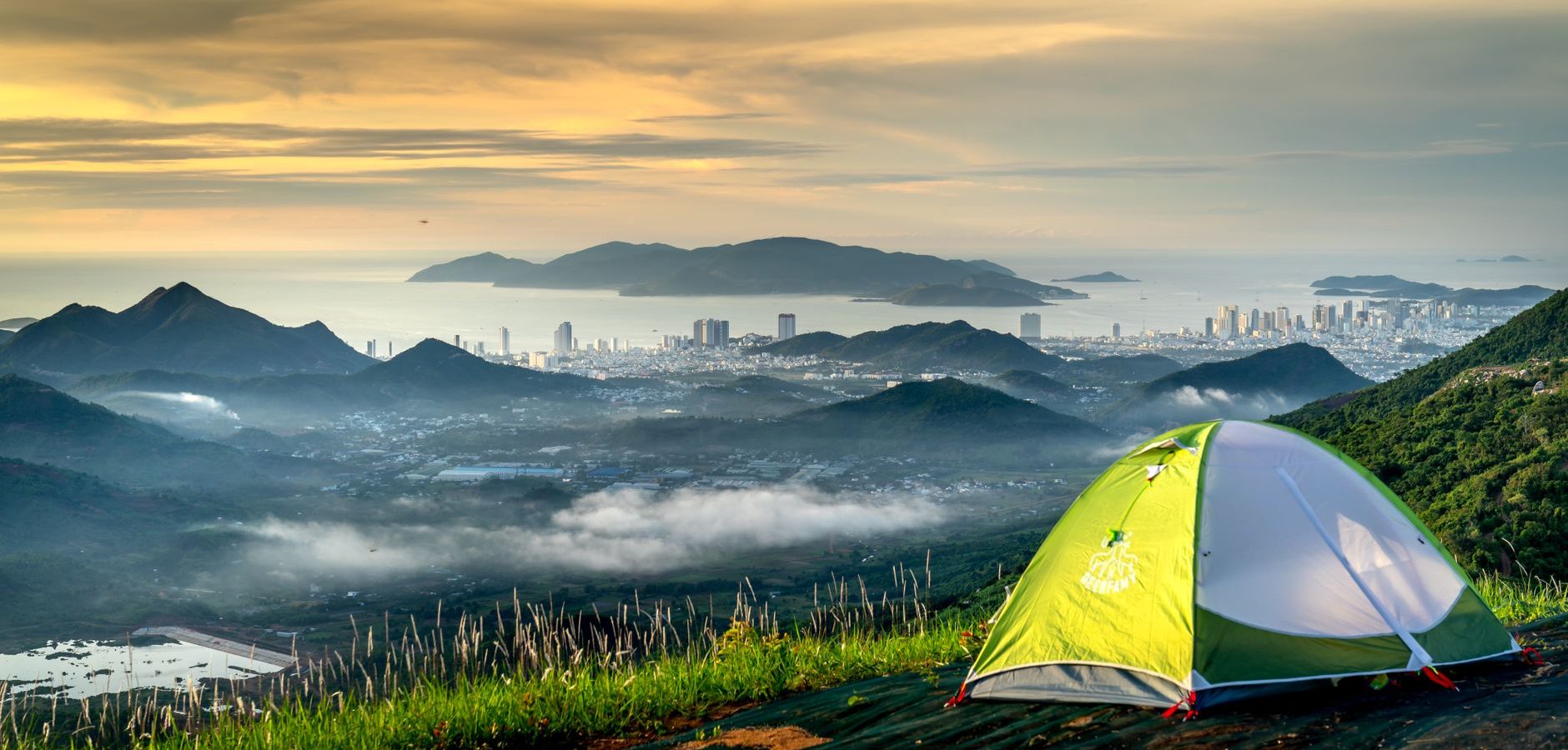 Destinations idéales pour un week-end en camping-car cet automne