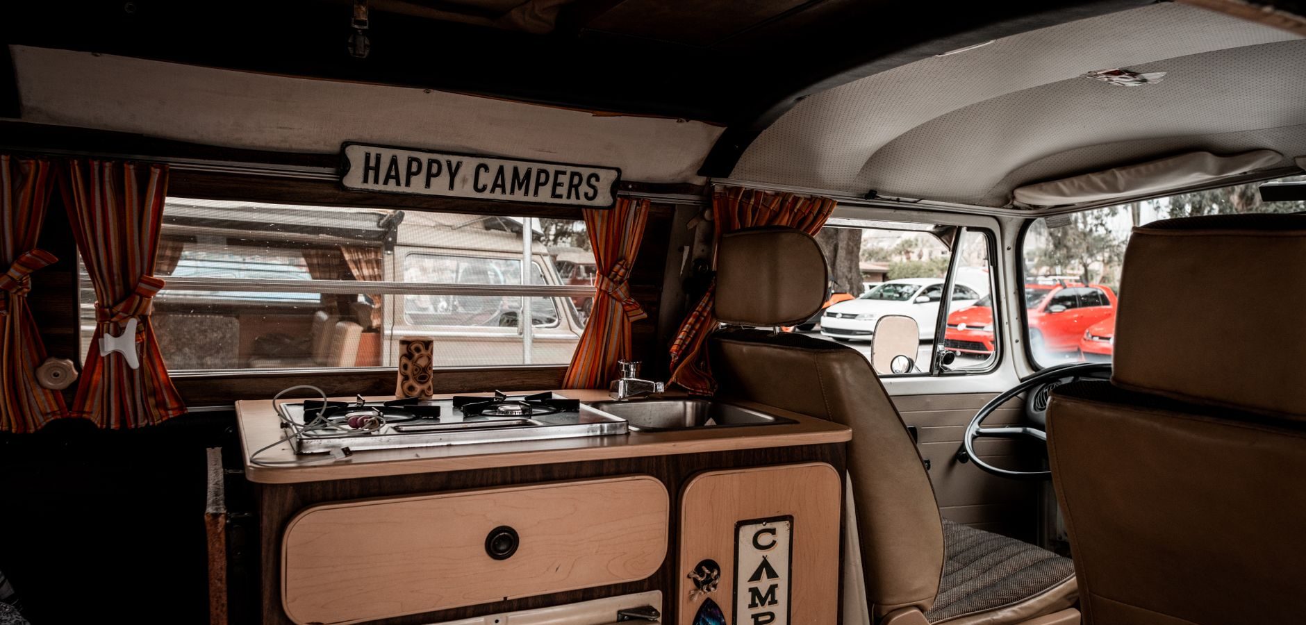 L'intérieur d'un van aménagé