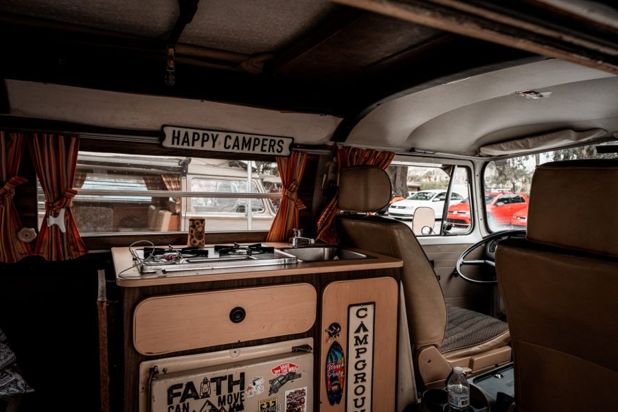 L'intérieur d'un van aménagé
