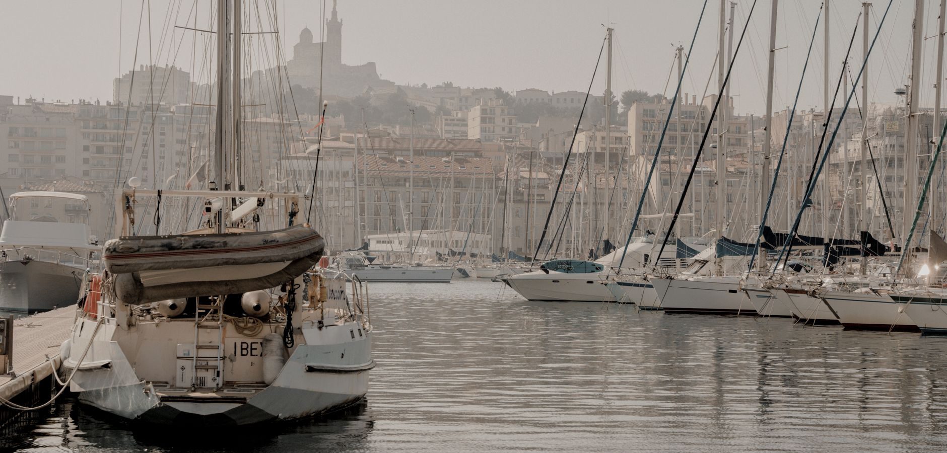 Un service pratique pour les campeurs : garder son camping-car à Marseille