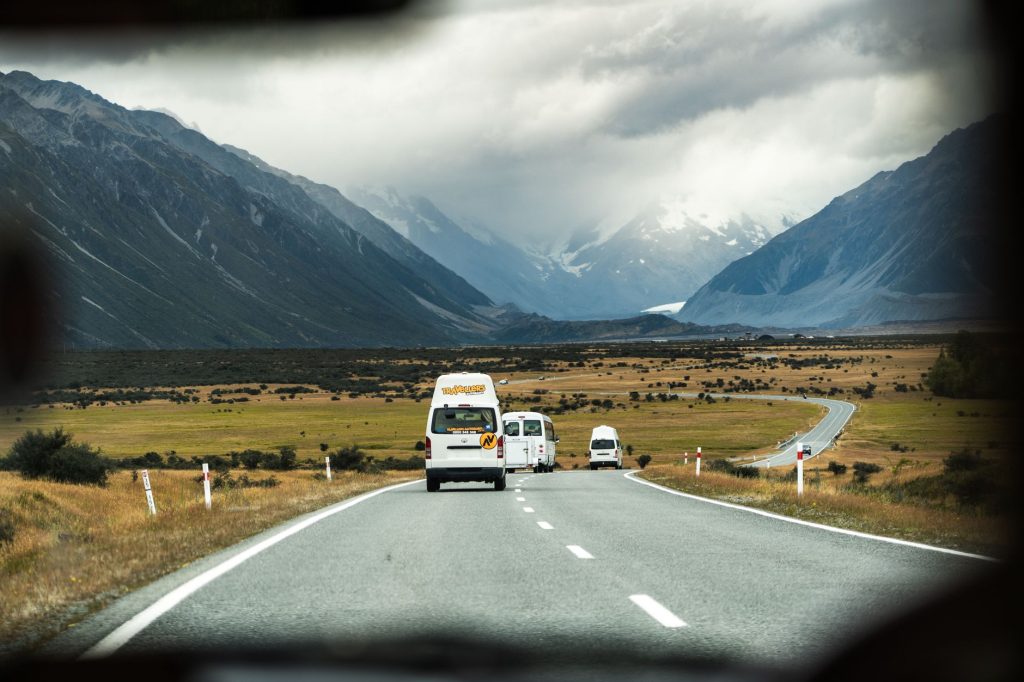 Louer un camping-car à Grenoble : les prix réels et où dormir ensuite