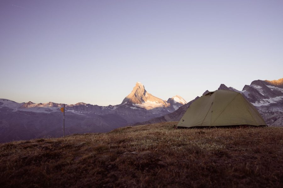 Un bivouac d'altitude dans les Alpes