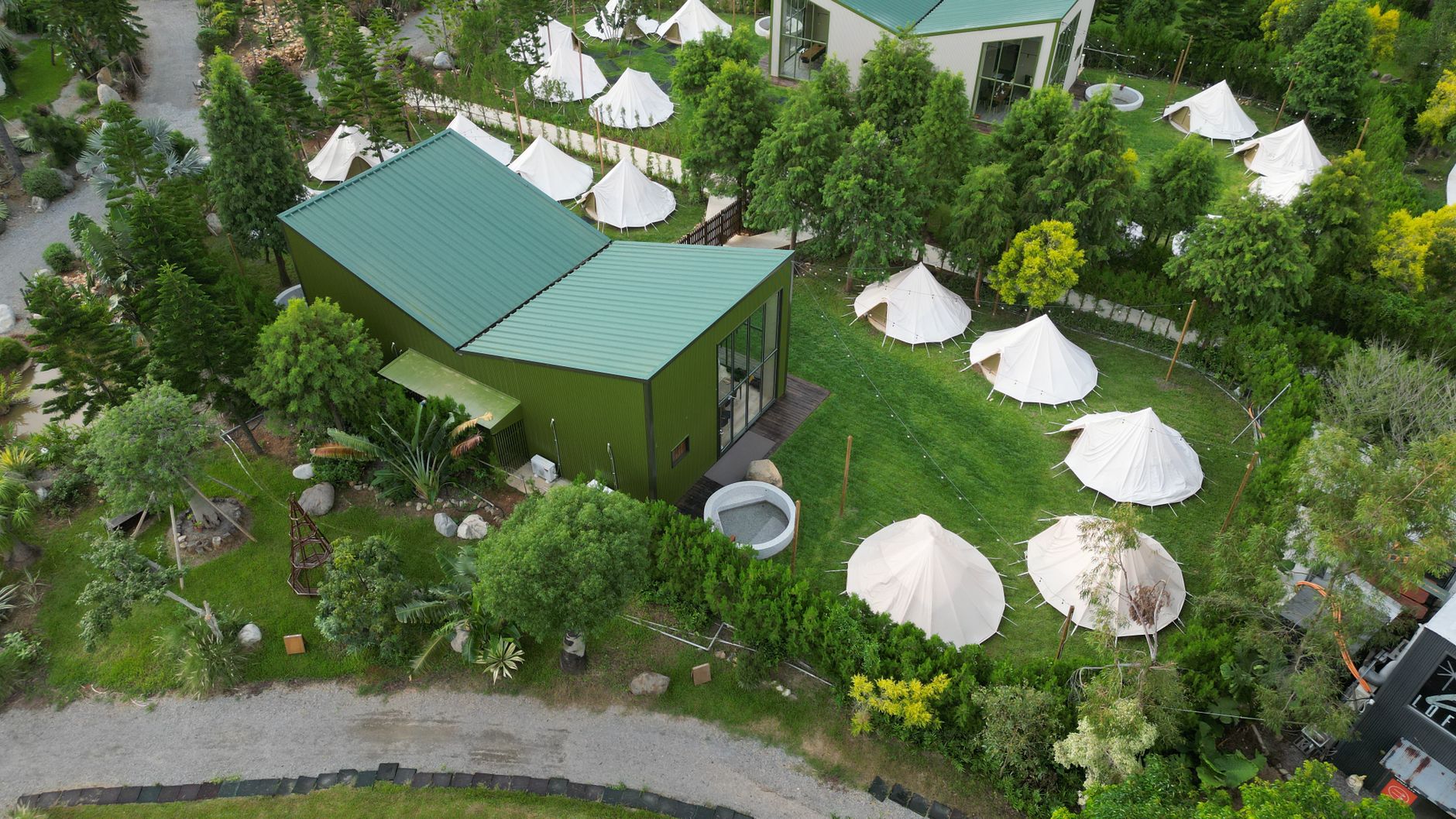 Le Glamping : Une Nouvelle Façon de Voyager au Cœur de la Nature