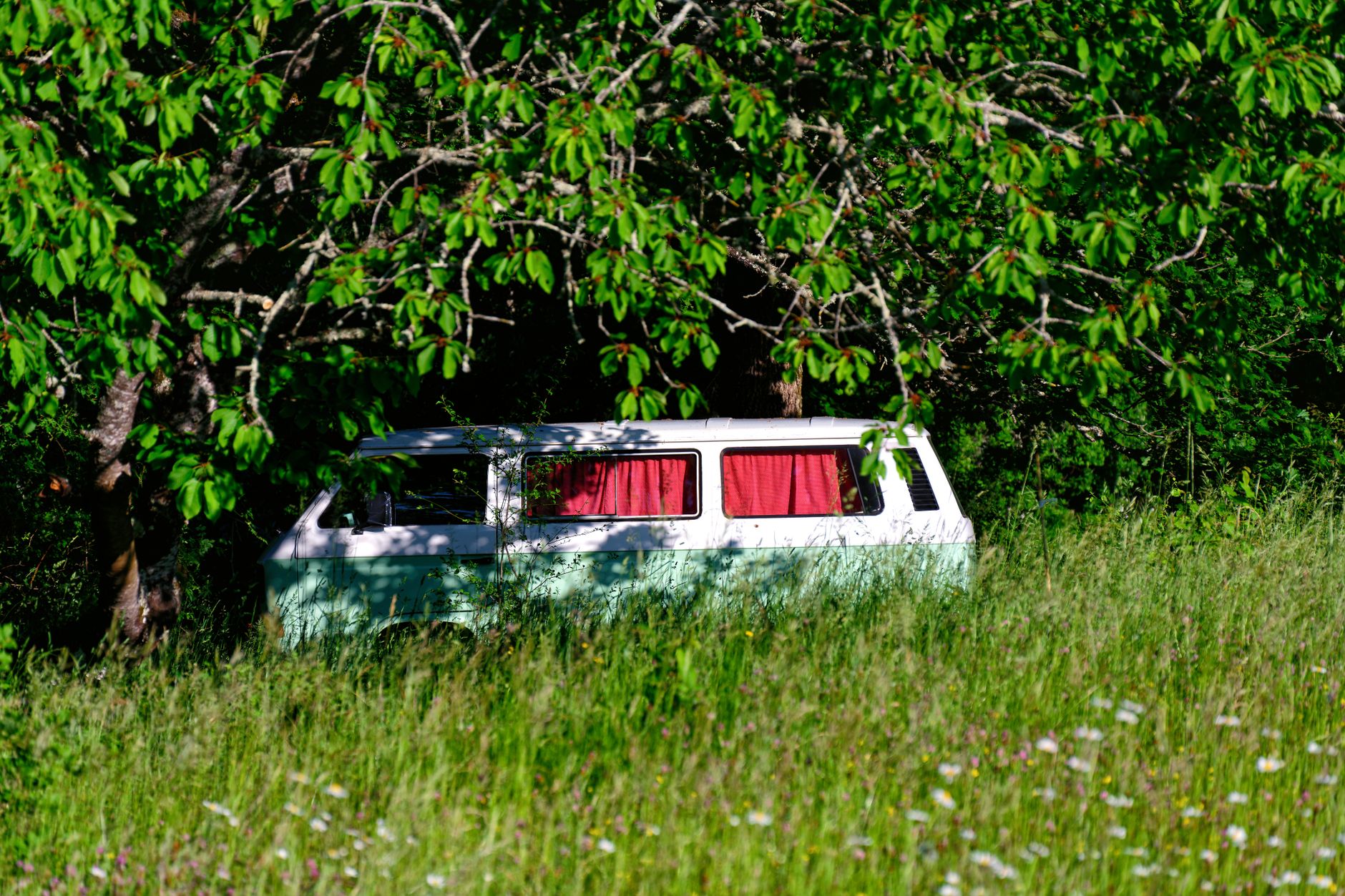 Découvrez des destinations idéales pour un week-end en camping-car cet automne