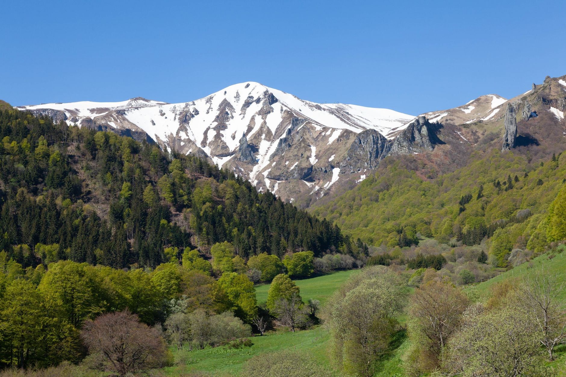 Vigilance requise : restrictions d'accès aux massifs forestiers
